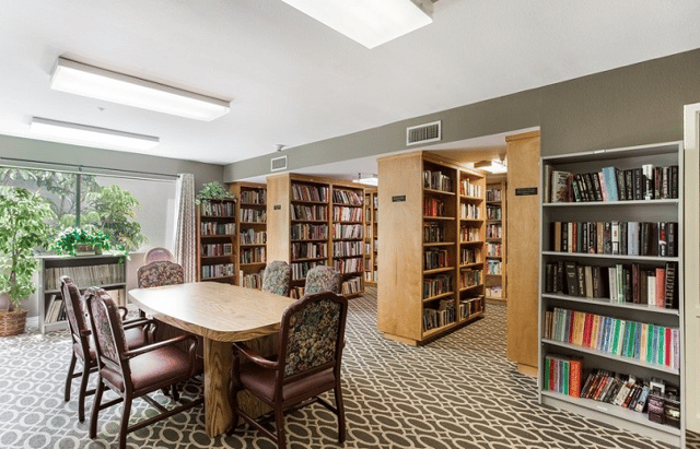 Las_Villas_del_Norte_Library